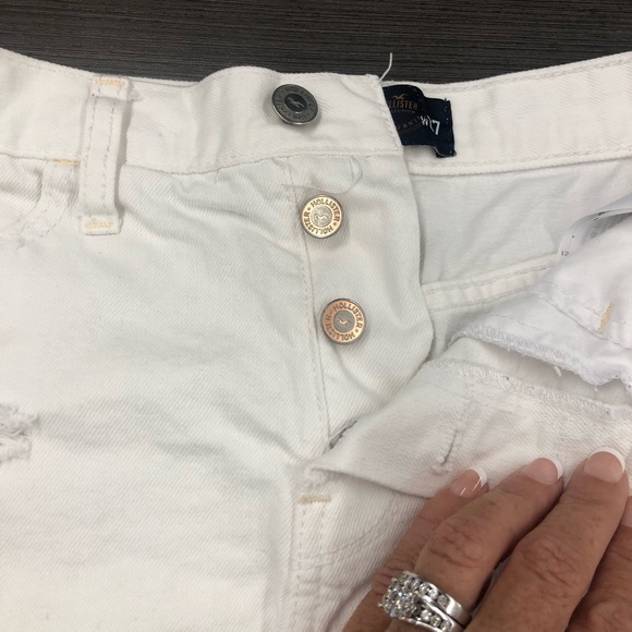 Hollister distressed short short high rise shorts sz 5 good used condition - Picture 4 of 5